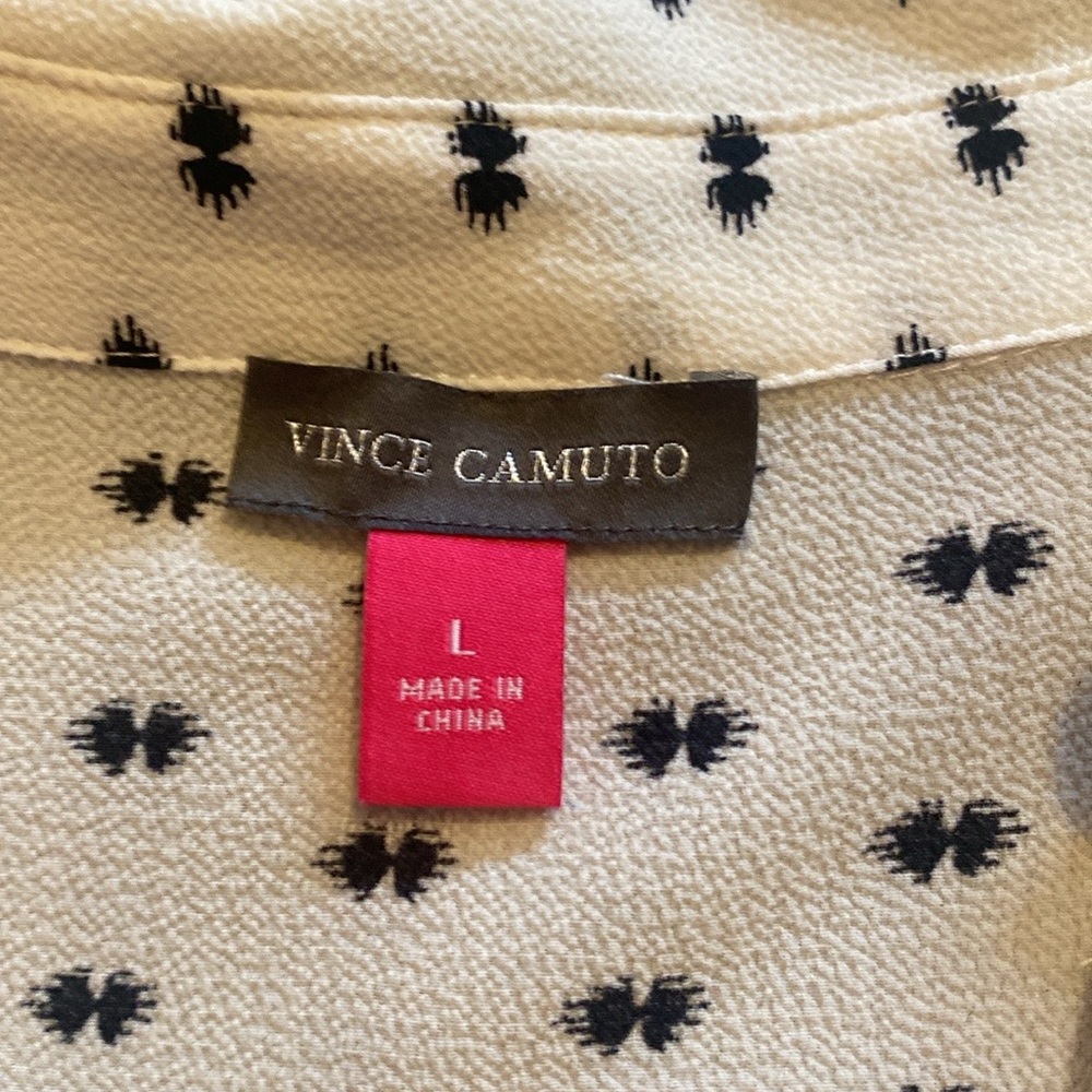 VINCE CAMUTO peplum blouse w/sm bl geo pattern on cream Sz L, modesty snap - Picture 8 of 9